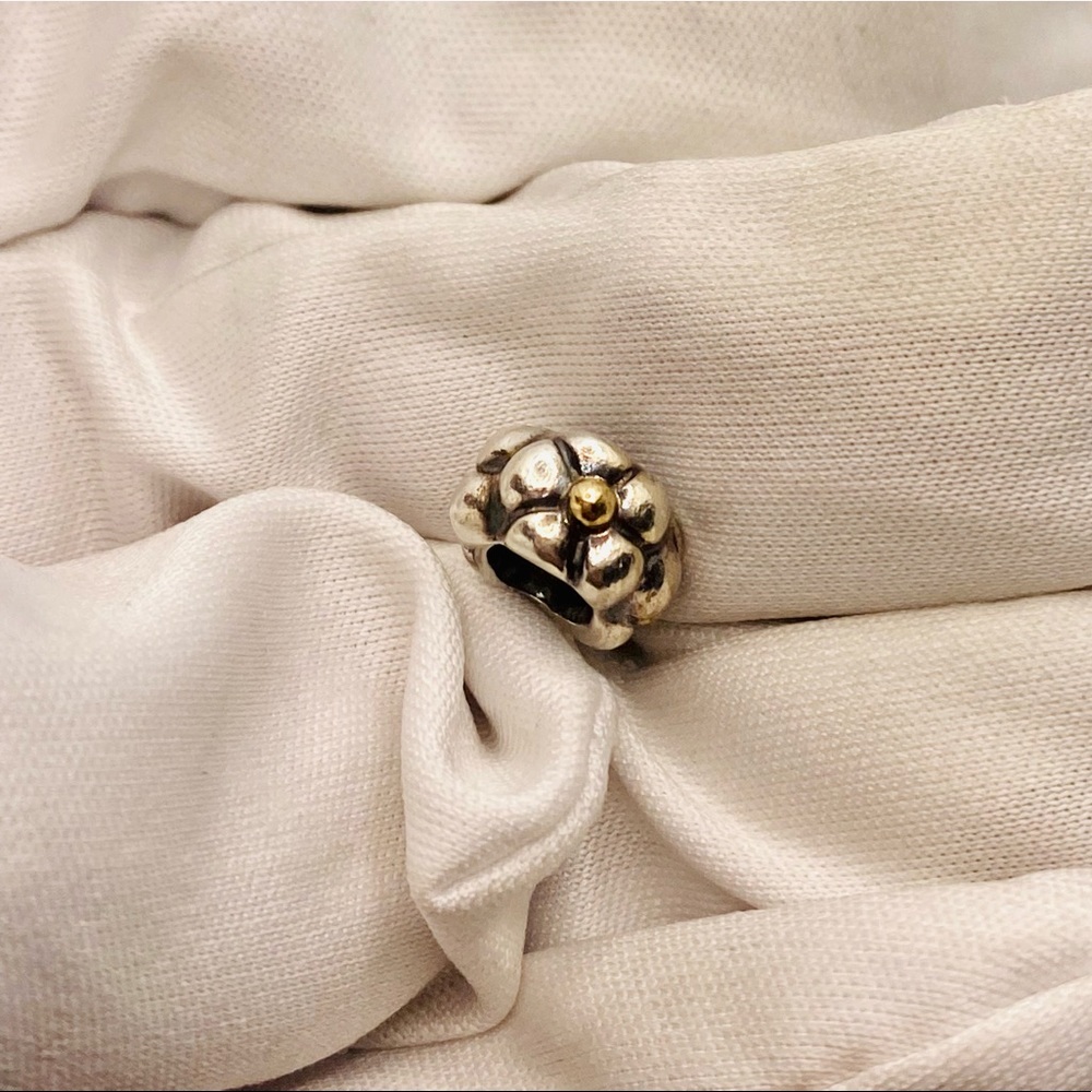 EUC Pandora 790125 Sterling Silver & 14k Yellow Gold Tipped Flower Charm - Picture 3 of 10